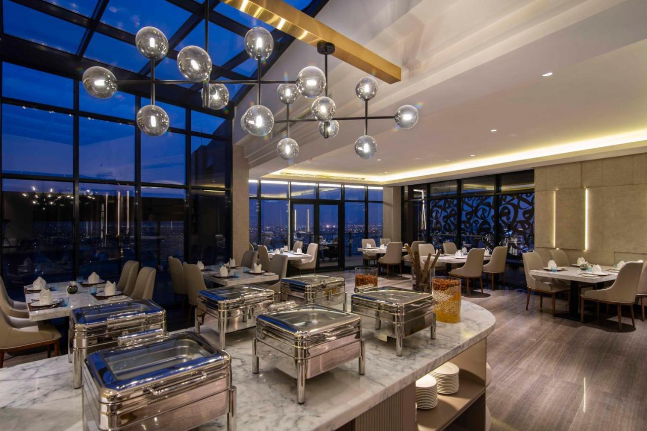 Waw Hotel Suites King Abdullah Road Рияд Екстериор снимка