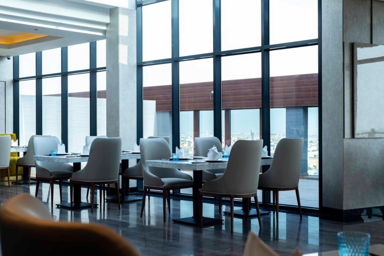 Waw Hotel Suites King Abdullah Road Рияд Екстериор снимка