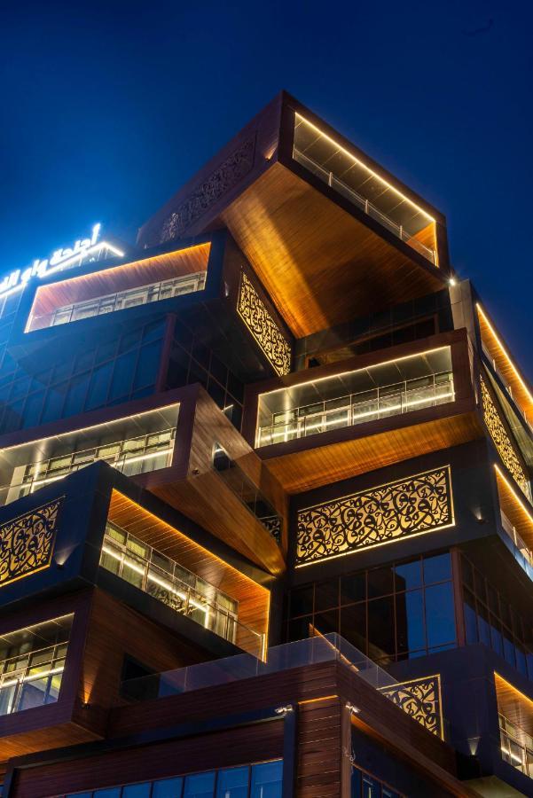 Waw Hotel Suites King Abdullah Road Рияд Екстериор снимка