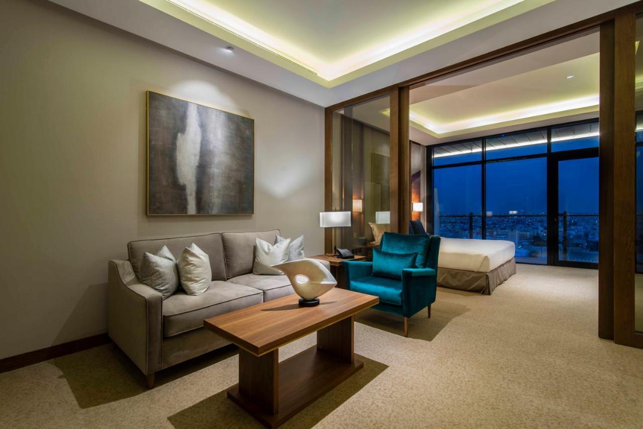 Waw Hotel Suites King Abdullah Road Рияд Екстериор снимка